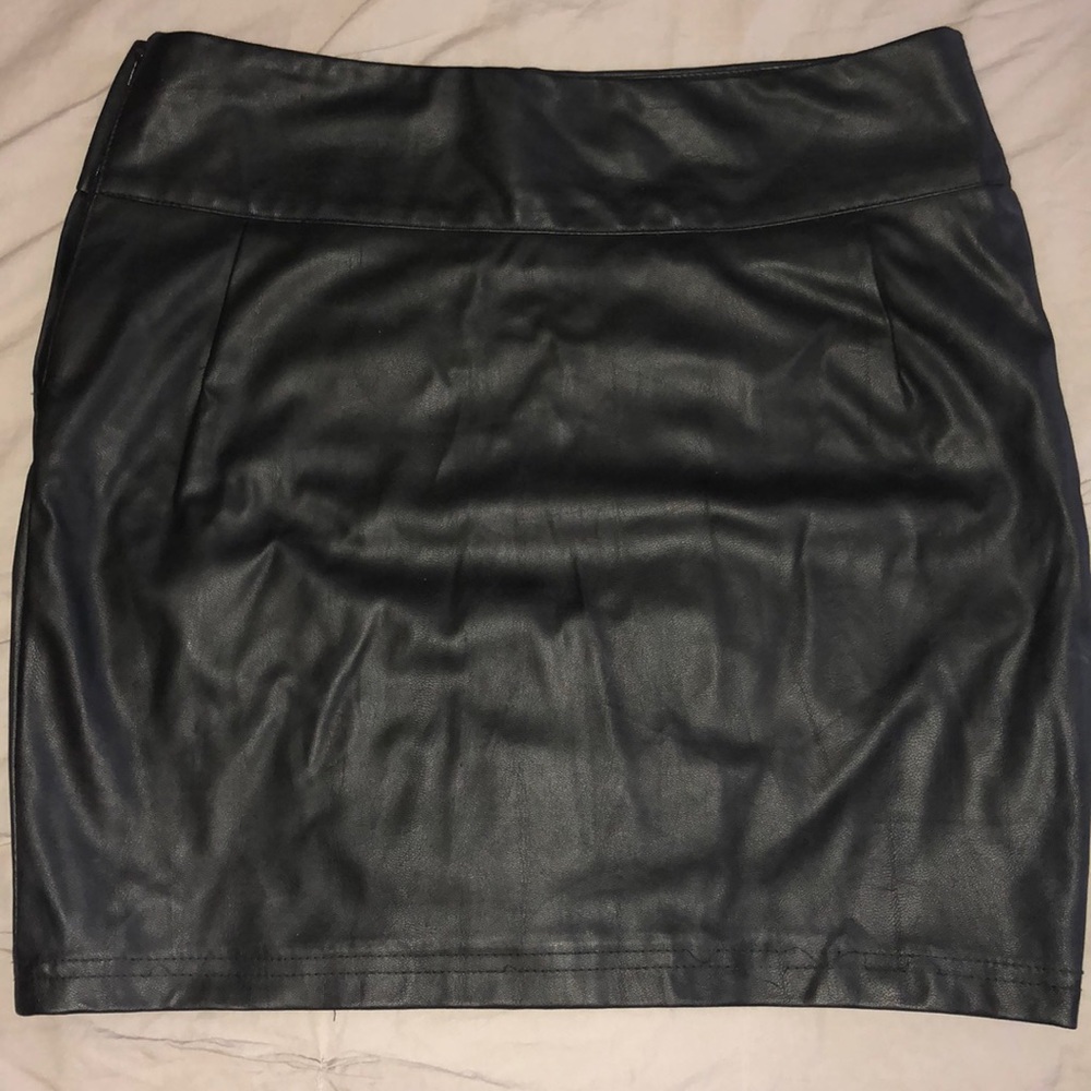 Forever 21 leather mini skirt
